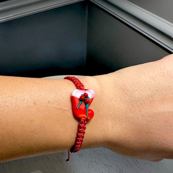 Handmade bracelet as a perfect choice for your New Year’s gift - Picture 1 of 1